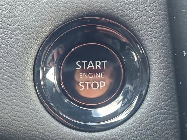 New 2025 Nissan Armada SL w/ Captain's Chari Seat Package image 14