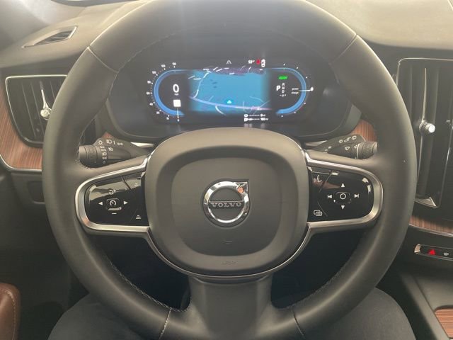 Certified 2023 Volvo XC60 T8 Plus image 15