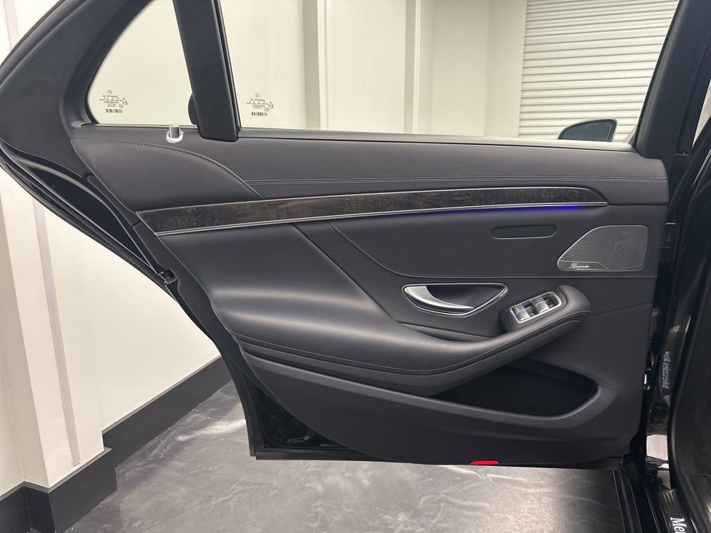 Used 2017 Mercedes-Benz S 550 4MATIC Sedan image 14