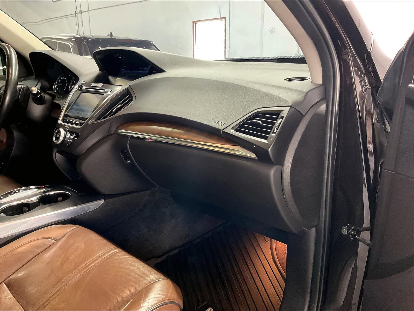 Used 2018 Acura MDX FWD w/ Advance Package image 16