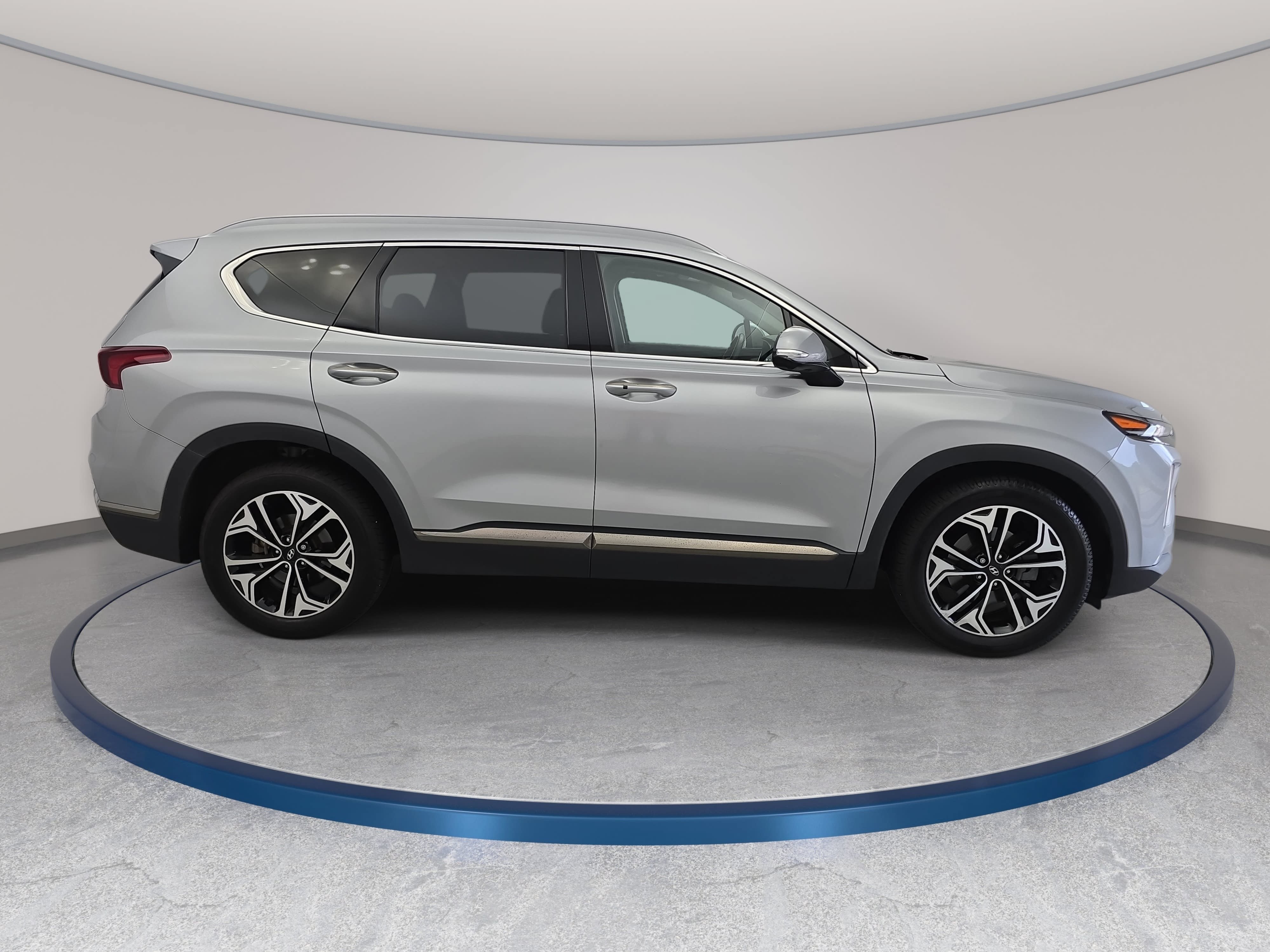 Used 2020 Hyundai Santa Fe Limited FWD image 4
