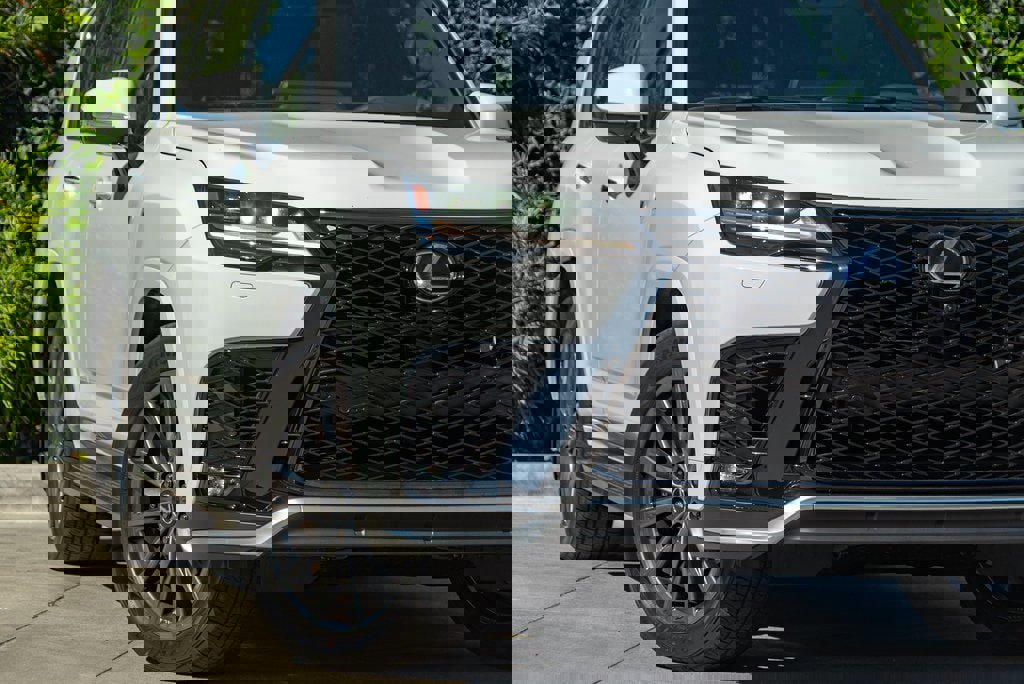 New 2026 Lexus LX 600 F Sport image 4