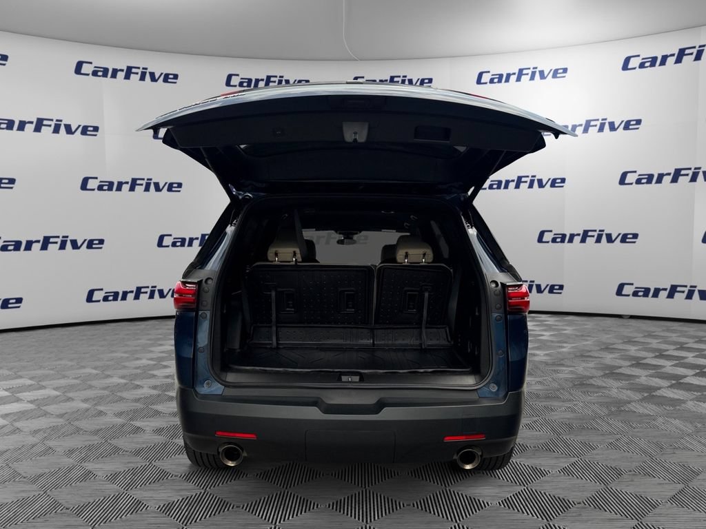 Used 2023 Chevrolet Traverse LT w/ LPO, Floor Liner Package AWD/4WD image 9