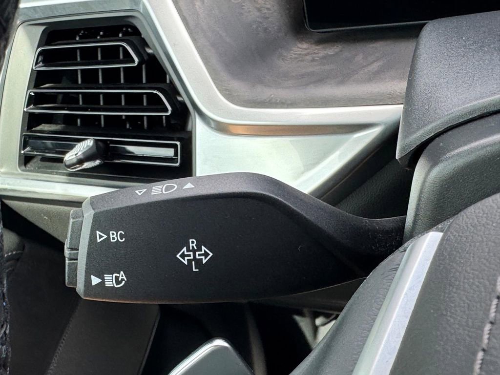 Used 2024 BMW X5 xDrive40i w/ Premium Package AWD/4WD image 25