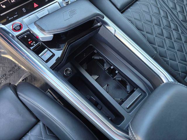 Used 2024 Audi SQ8 e-tron Prestige w/ Prestige Package AWD/4WD image 31