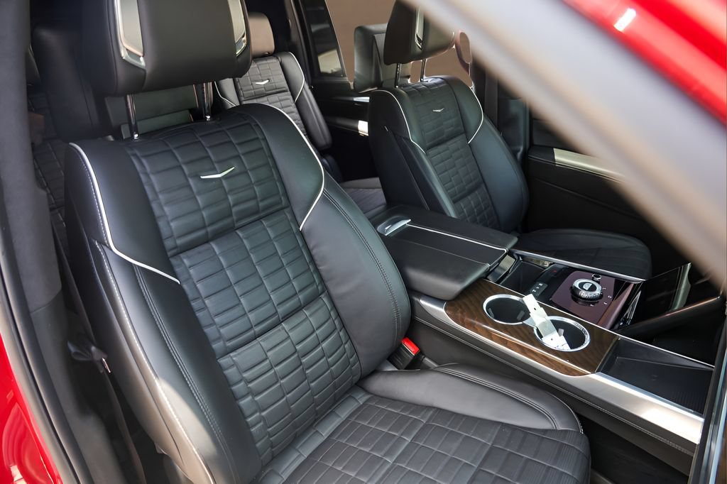 Certified 2025 Cadillac Escalade ESV Sport Platinum AWD/4WD image 32