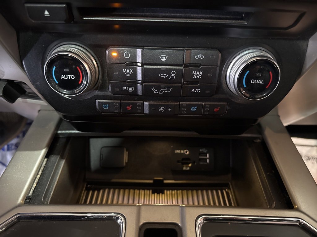 Used 2015 Ford F150 Lariat w/ Equipment Group 502A Luxury image 27