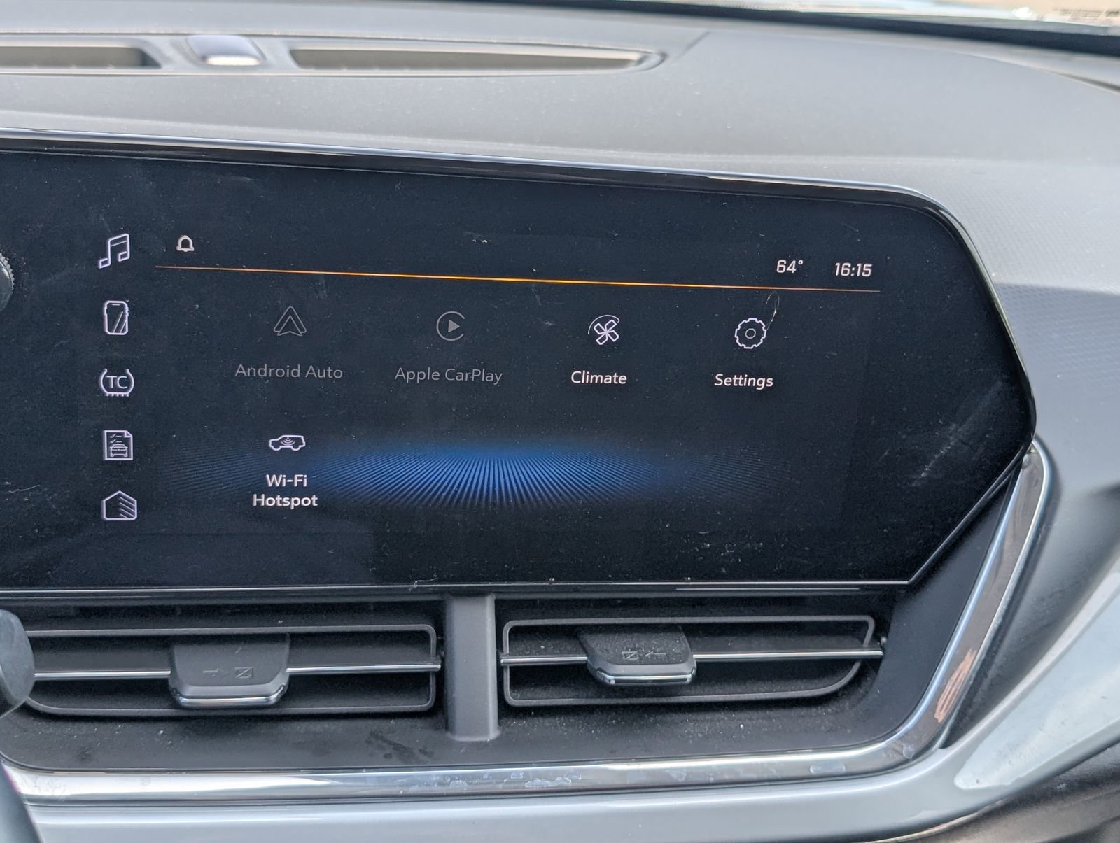 Used 2025 Chevrolet Trax LT w/ Driver Confidence Package image 8