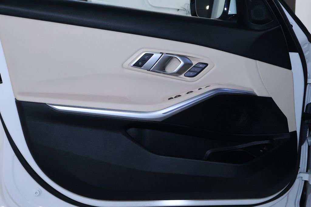 Used 2021 BMW 330i xDrive Sedan w/ Convenience Package image 13