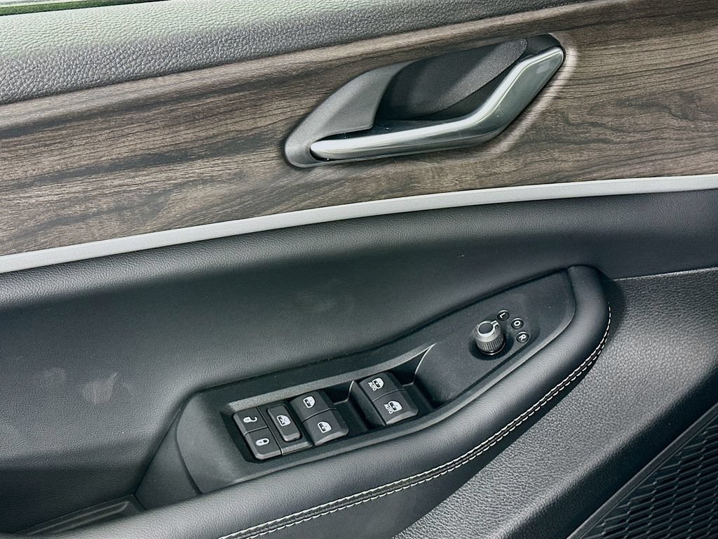 New 2026 Jeep Grand Cherokee Altitude AWD/4WD image 23