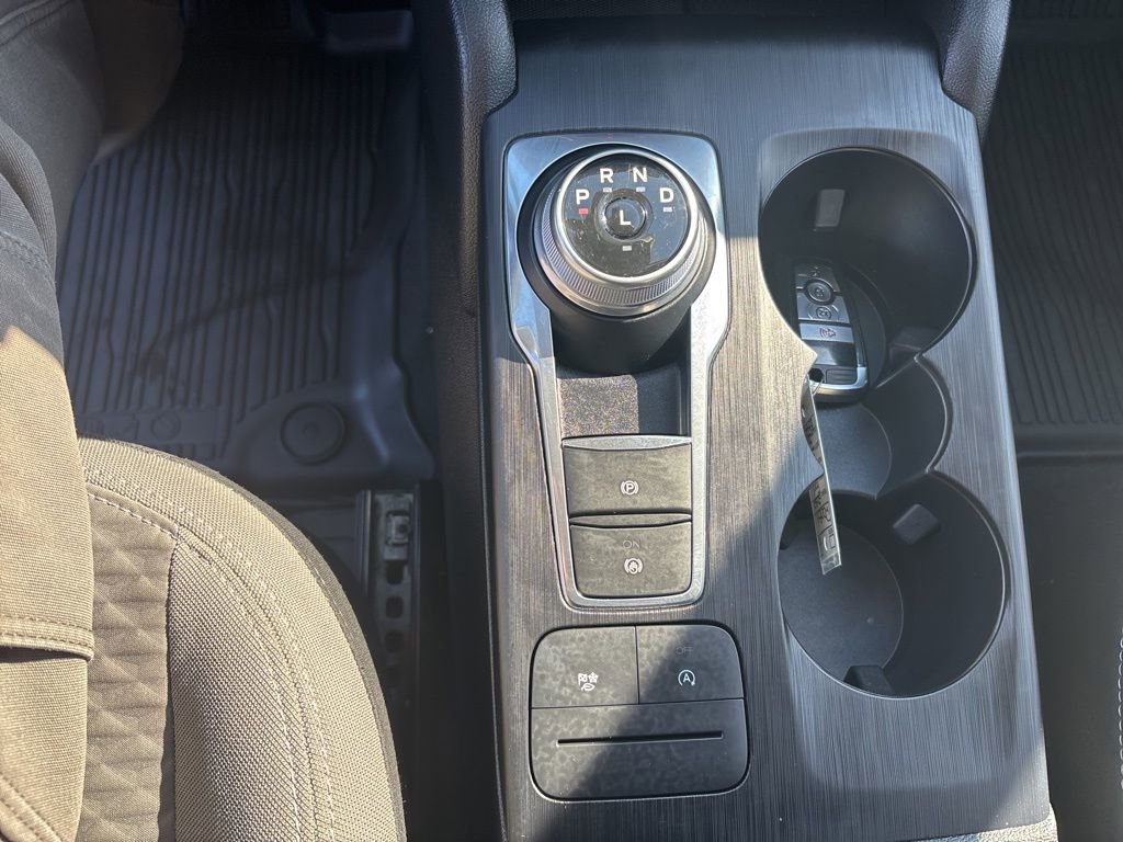 Used 2022 Ford Escape SE w/ Cold Weather Package image 12