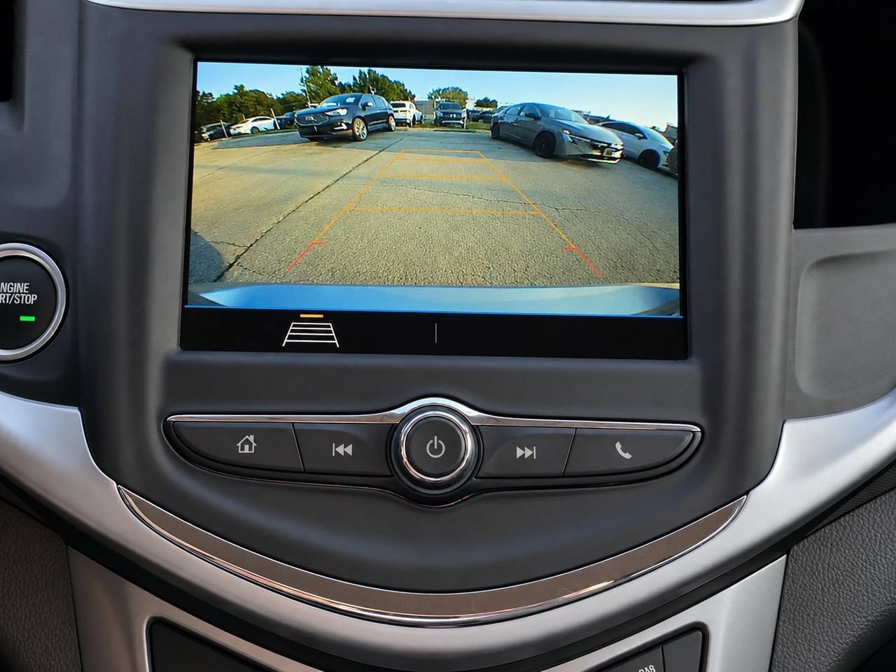 Certified 2019 Chevrolet Sonic LT w/ Convenience Package FWD image 17
