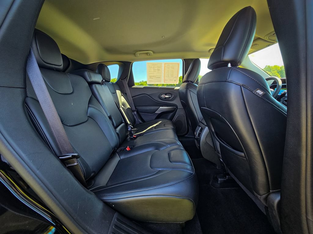 Certified 2022 Jeep Cherokee Latitude Lux AWD/4WD image 38