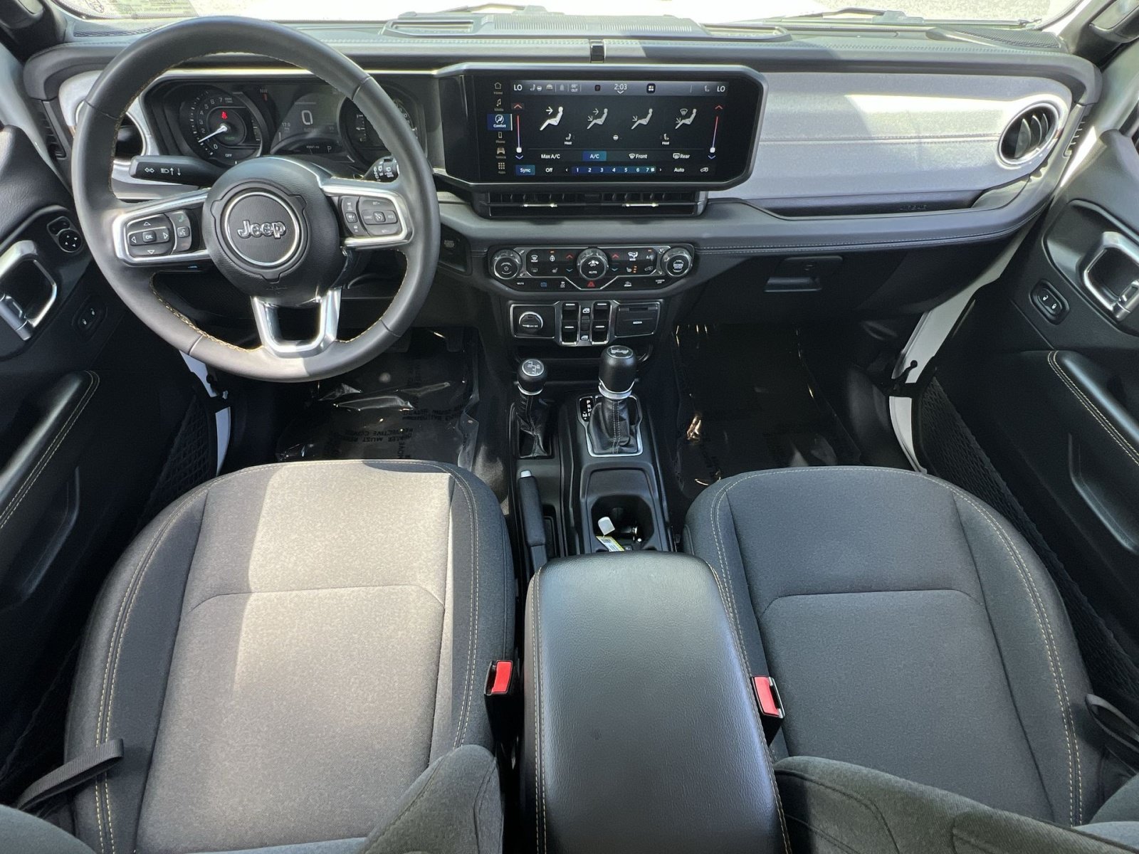 Used 2024 Jeep Wrangler Unlimited Sahara AWD/4WD image 13