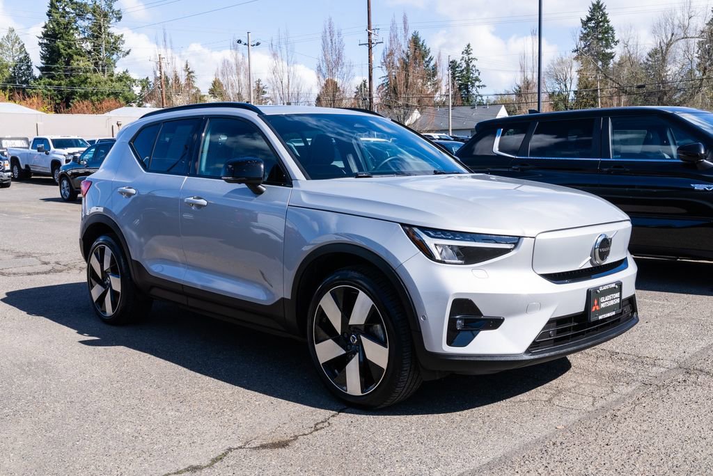 Used 2023 Volvo XC40 Recharge Ultimate AWD/4WD image 1