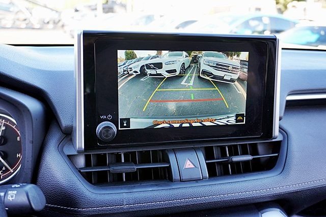 Used 2025 Toyota RAV4 LE FWD image 27