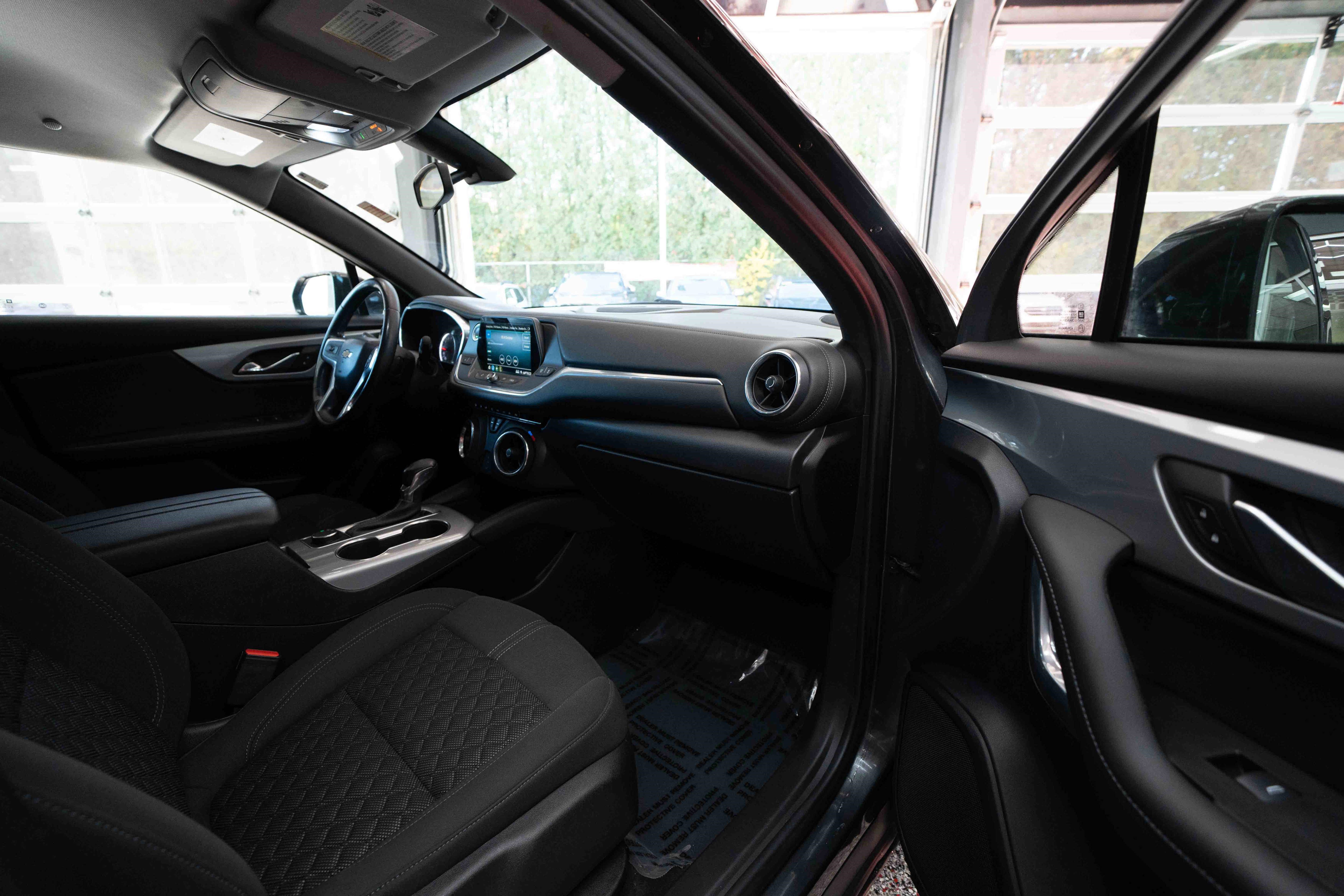 Used 2020 Chevrolet Blazer LT image 26