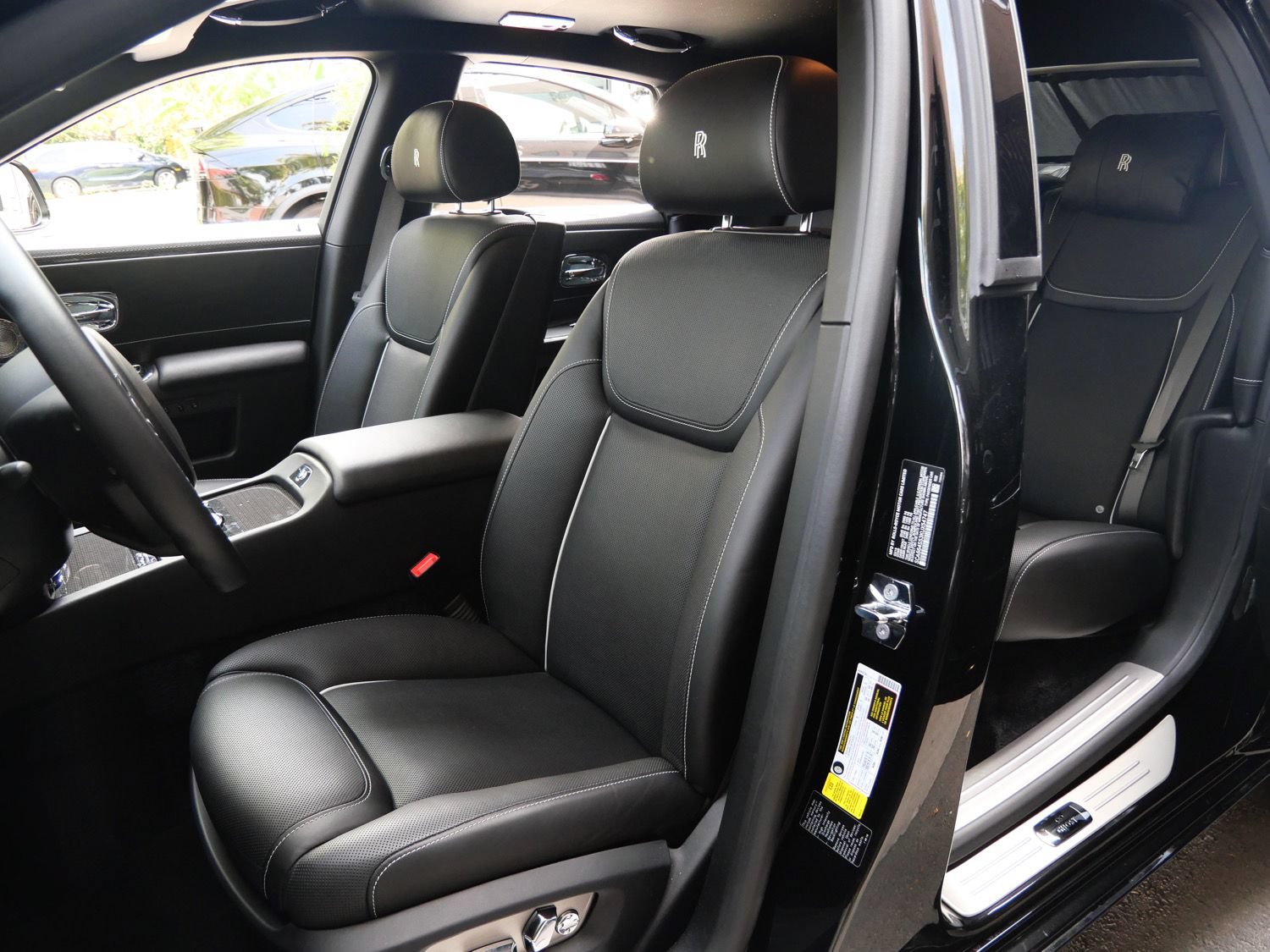 Certified 2019 Rolls-Royce Ghost RWD image 30