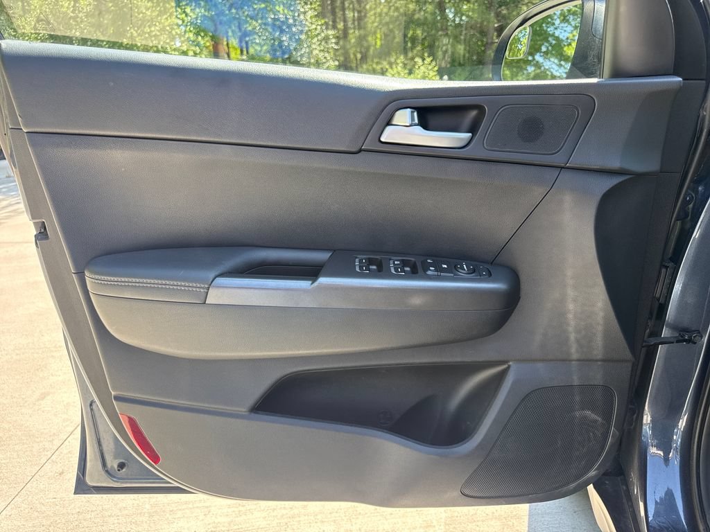 Used 2022 Kia Sportage LX FWD image 13
