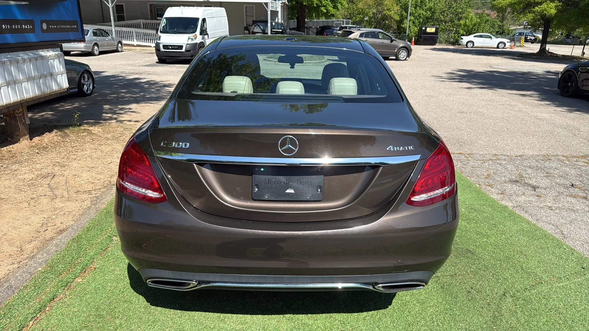 Used 2015 Mercedes-Benz C 300 4MATIC Sedan image 7