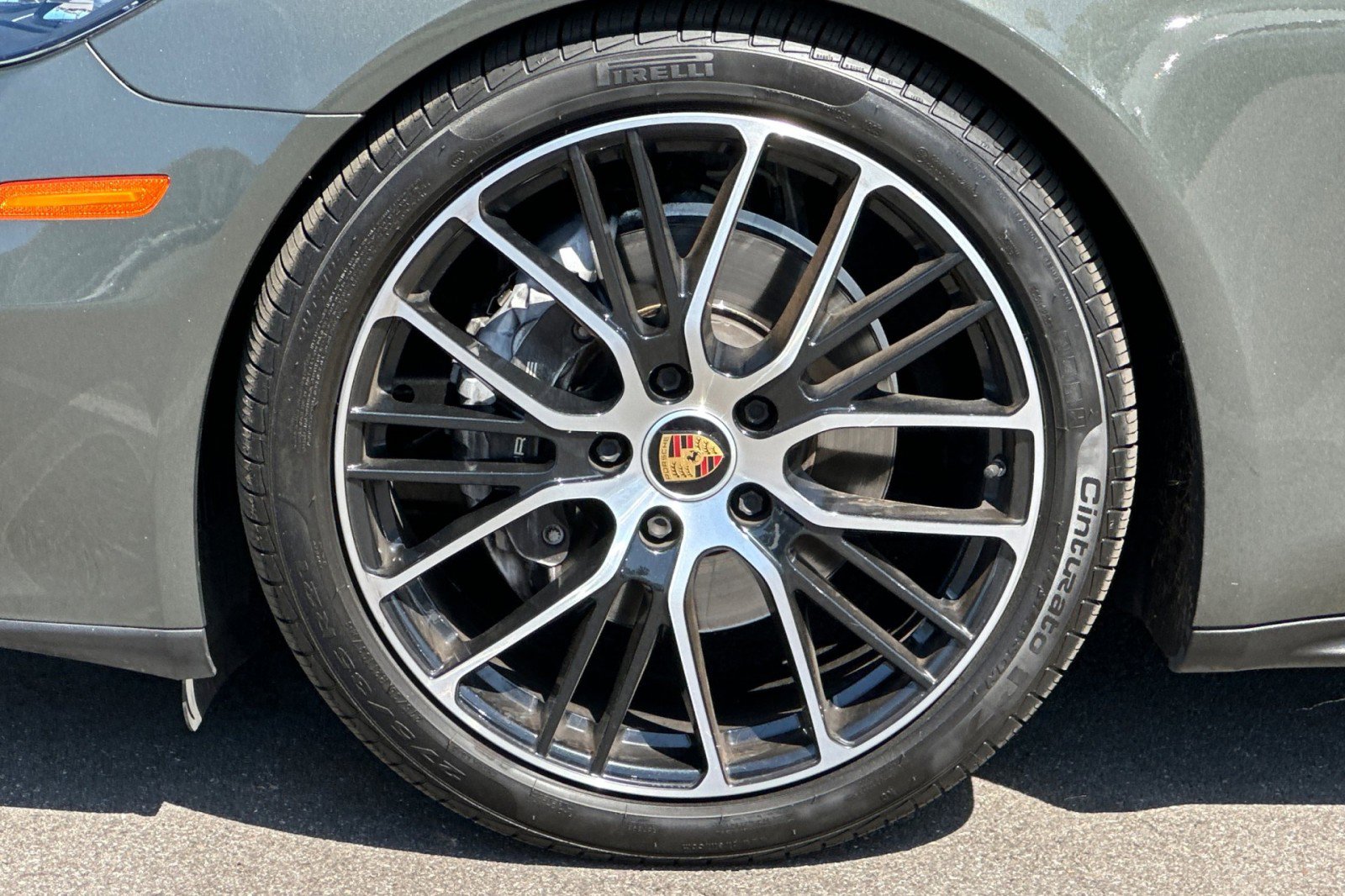 Certified 2023 Porsche Panamera Platinum Edition image 27