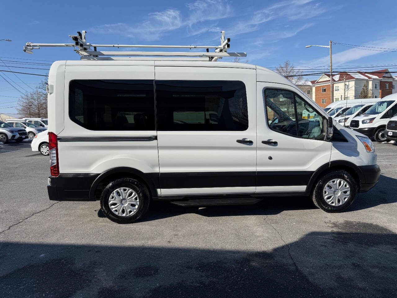 Used 2019 Ford Transit 150 XLT image 37