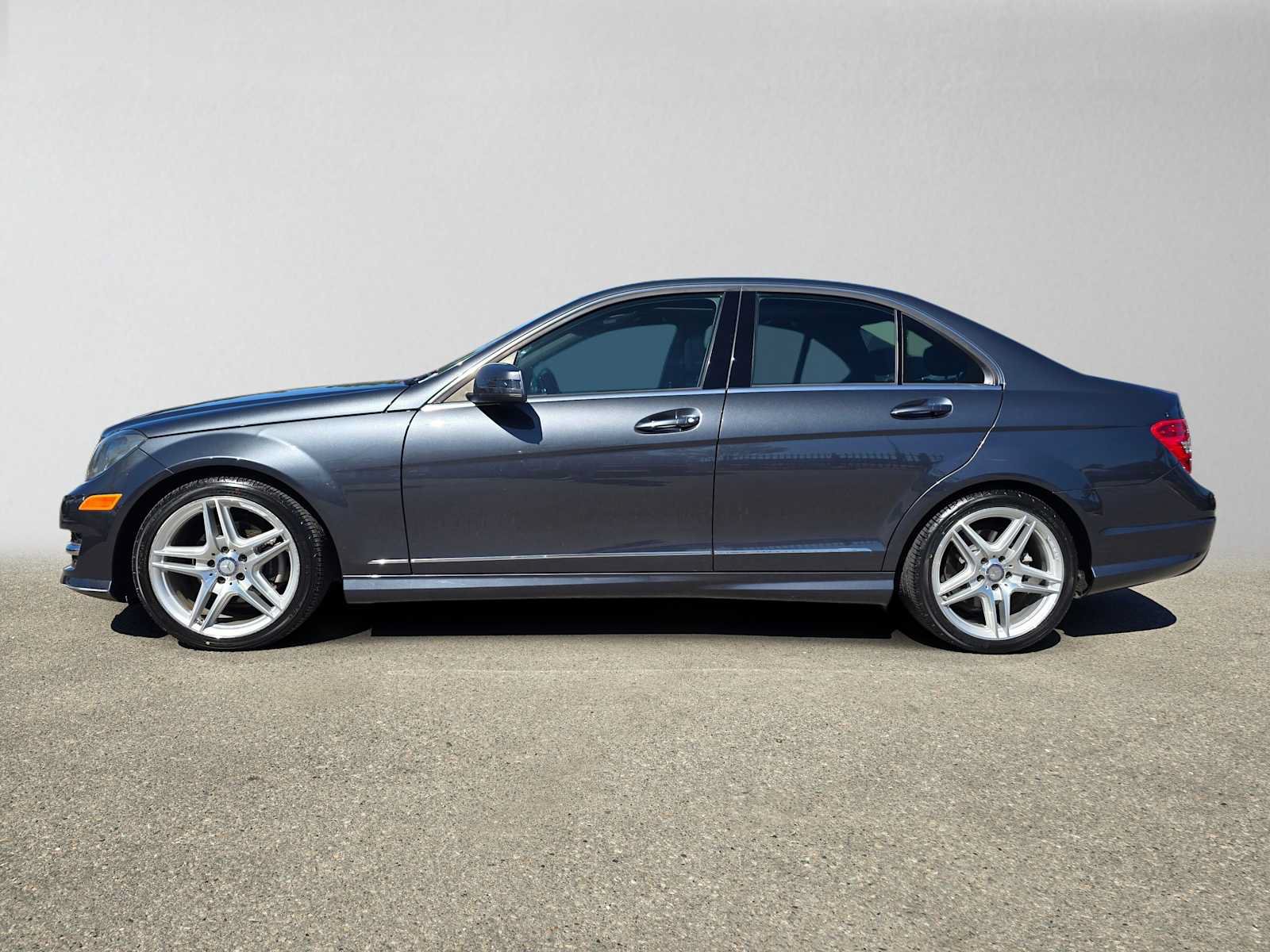 Used 2014 Mercedes-Benz C 250 Sedan image 6