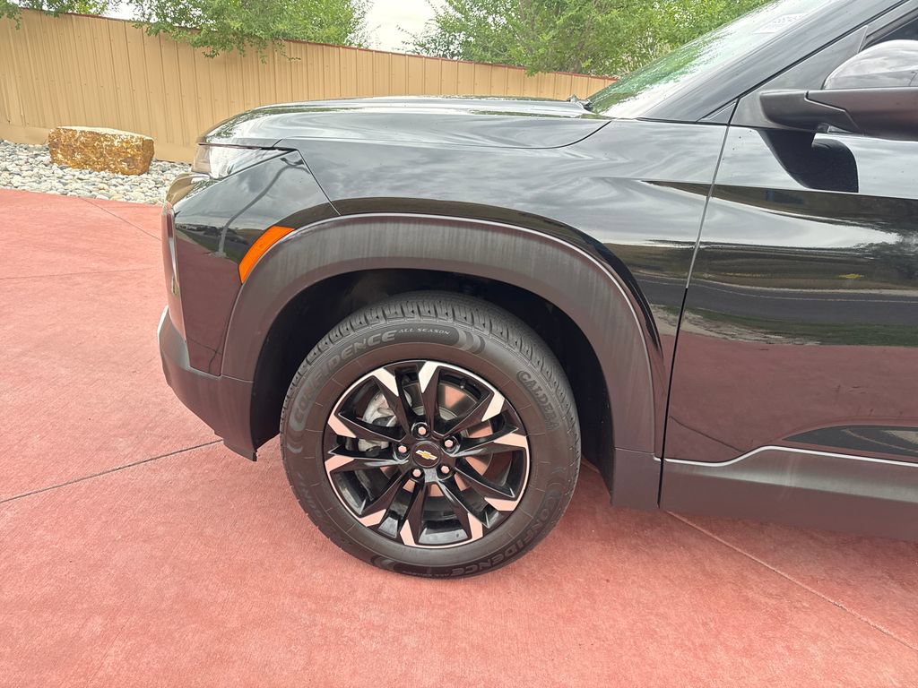 Used 2023 Chevrolet TrailBlazer LT AWD/4WD image 38