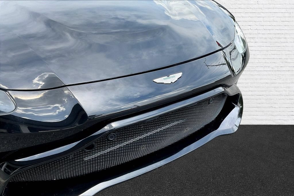 Used 2019 Aston Martin V8 Vantage Coupe RWD image 26