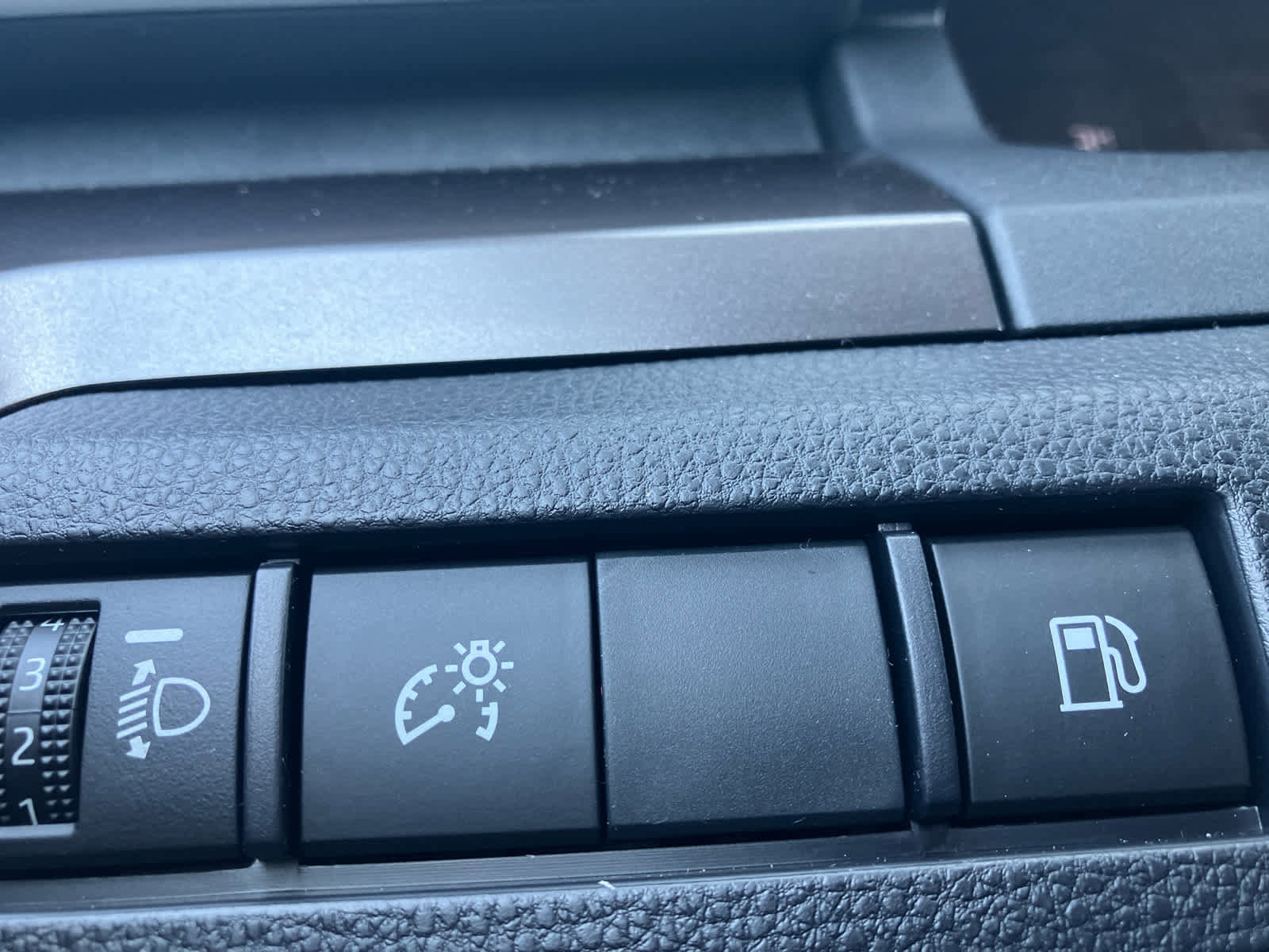 Used 2026 Toyota 4Runner SR5 image 12