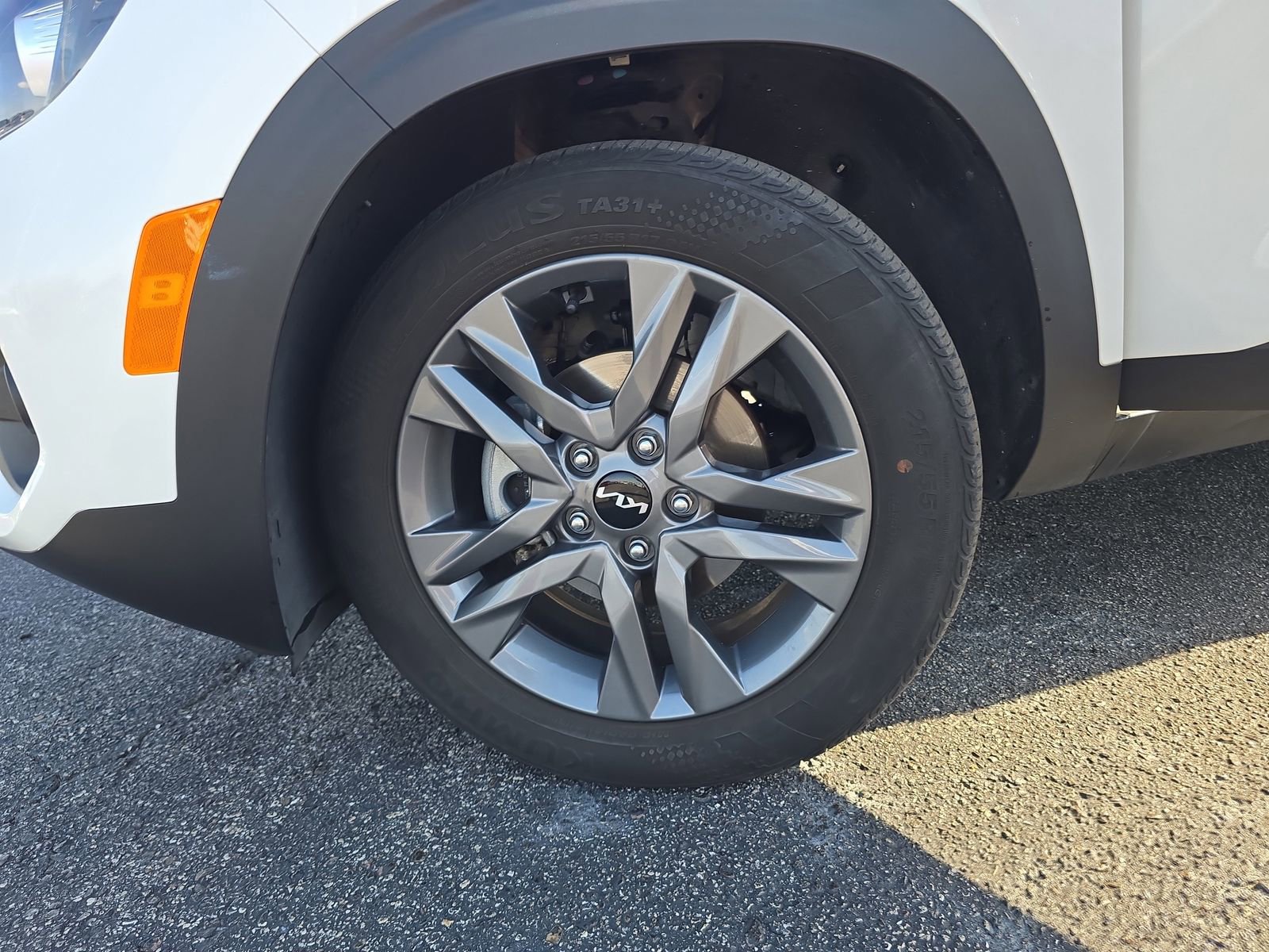 Used 2023 Kia Seltos S w/ Navigation Package image 27