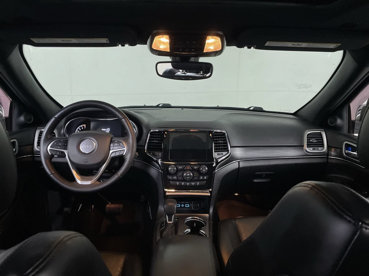 Used 2021 Jeep Grand Cherokee Limited AWD/4WD image 14