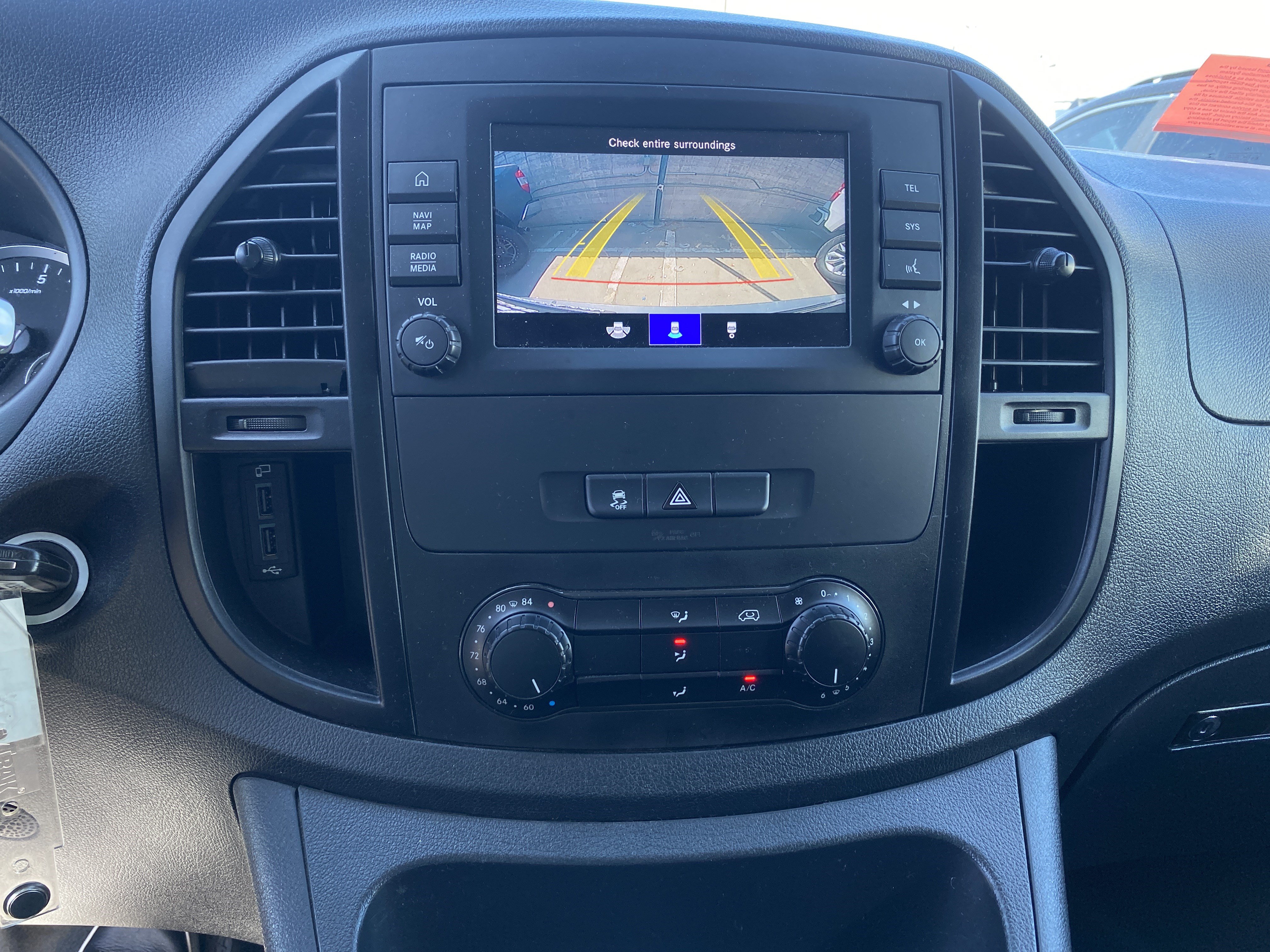 Used 2022 Mercedes-Benz Metris image 14