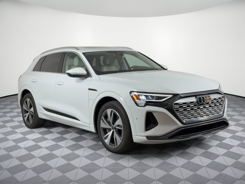 Certified 2024 Audi Q8 e-tron Premium Plus AWD/4WD image 7