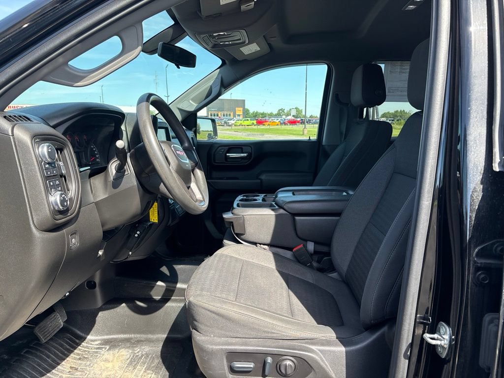 Used 2022 GMC Sierra 1500 Pro w/ Sierra Value Package AWD/4WD image 9