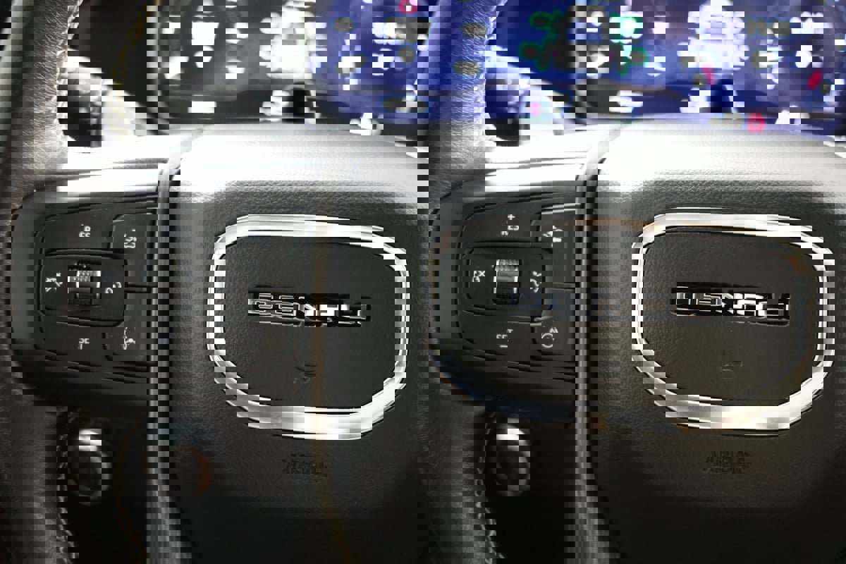 Used 2024 GMC Sierra 1500 Denali Ultimate image 28