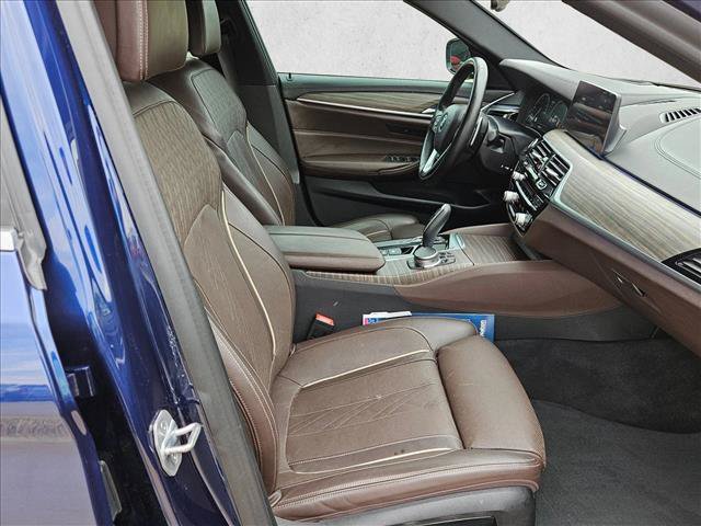 Used 2019 BMW 540i w/ Executive Package RWD image 16