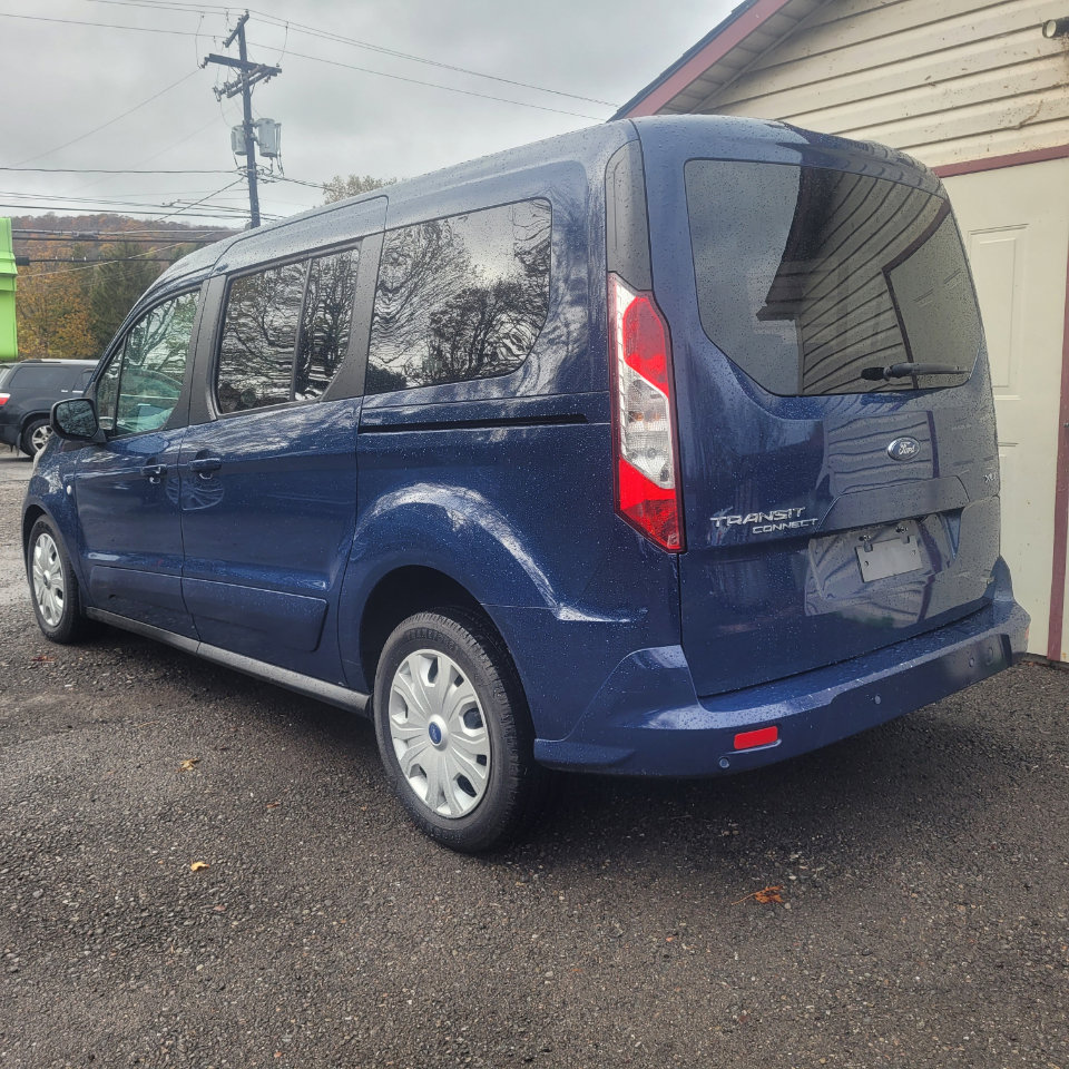 Used 2021 Ford Transit Connect XLT image 6