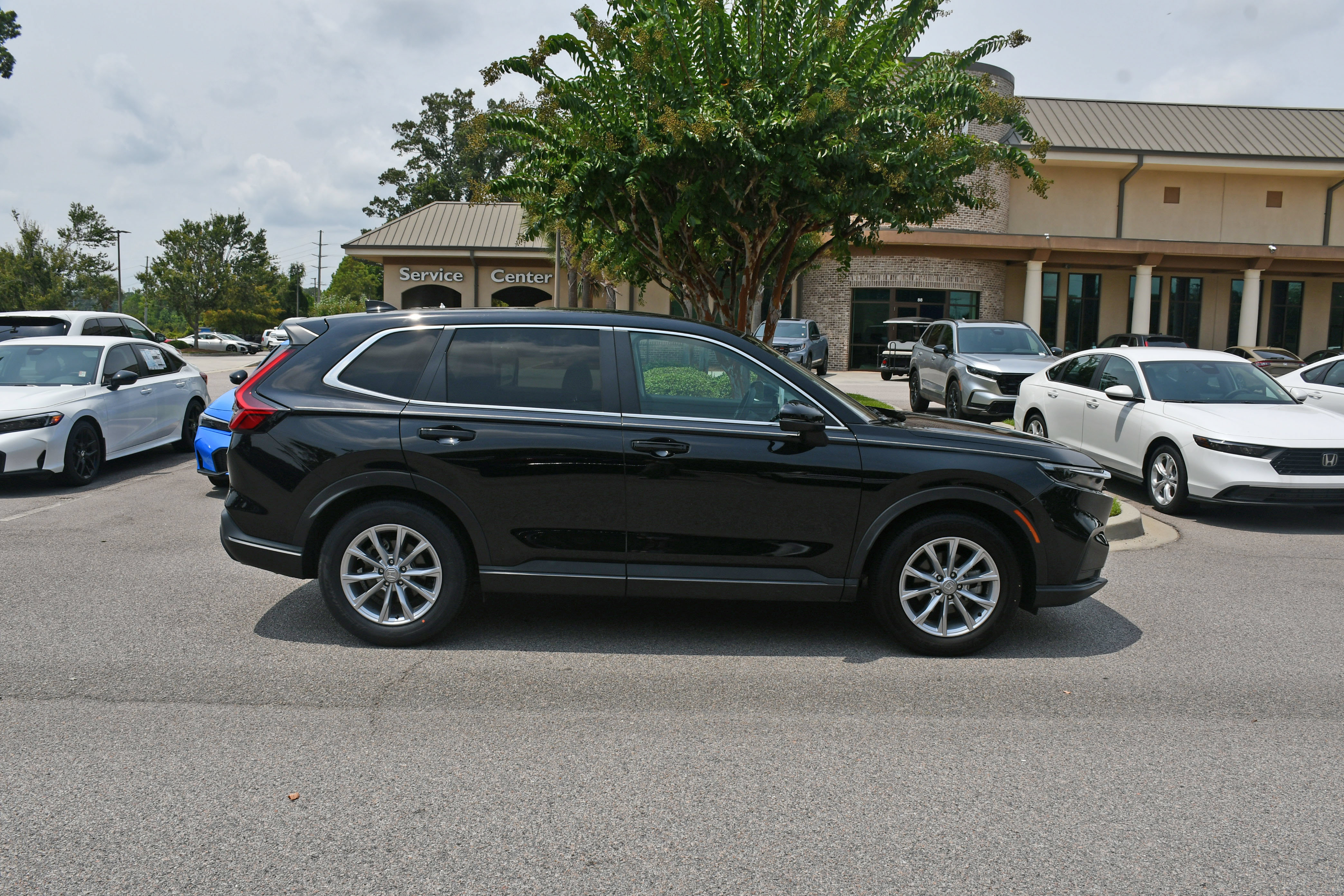 Certified 2025 Honda CR-V EX image 5