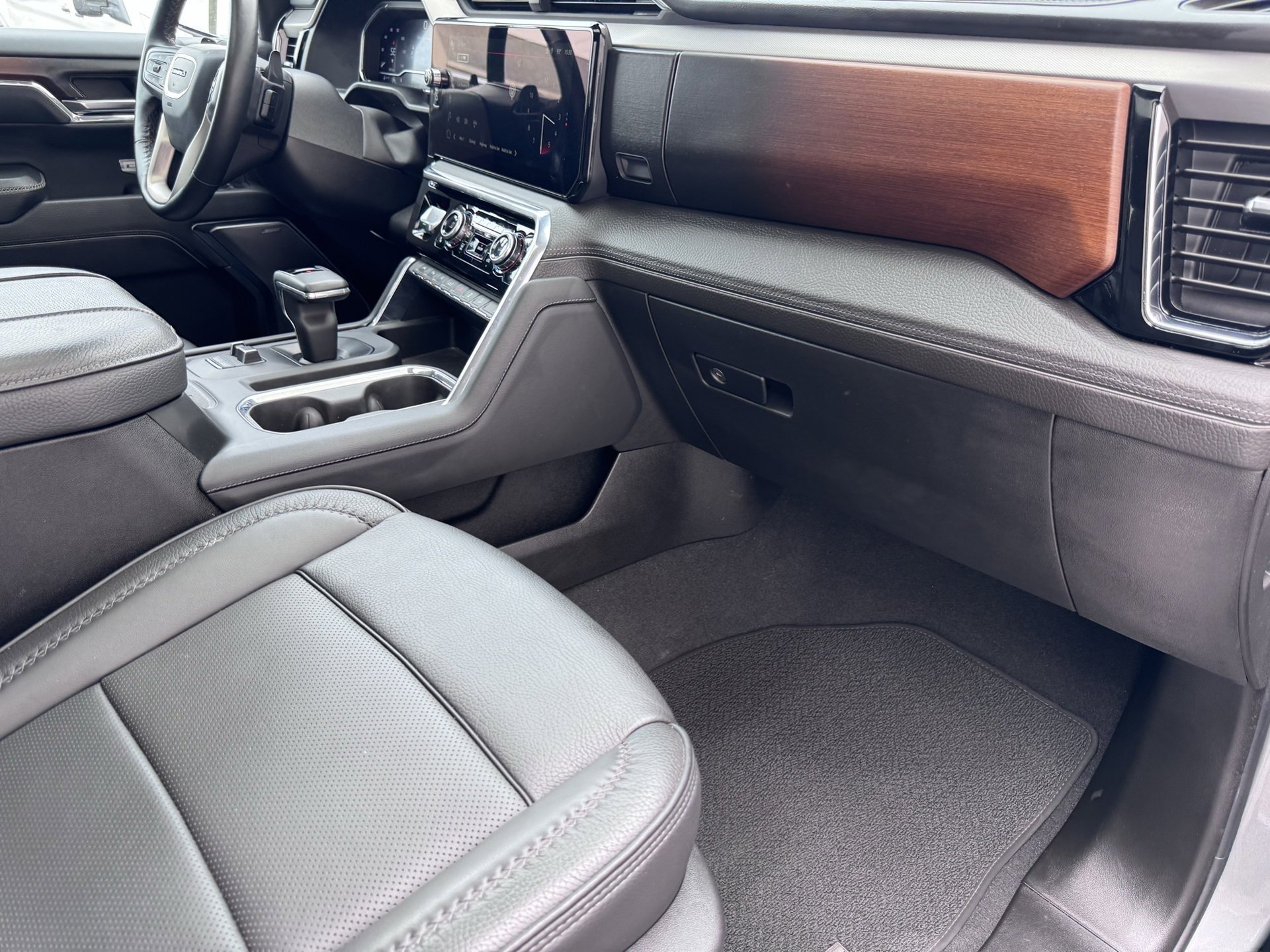 Used 2024 GMC Sierra 1500 Denali image 29