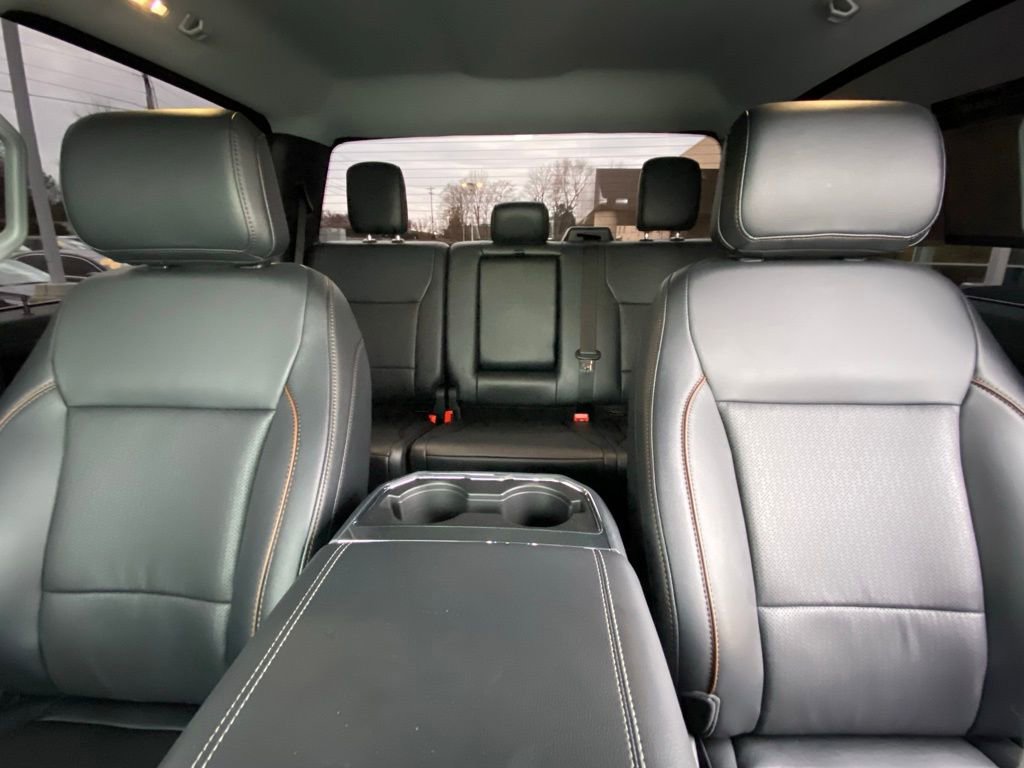Used 2025 Ford F250 Lariat w/ Chrome Package image 28