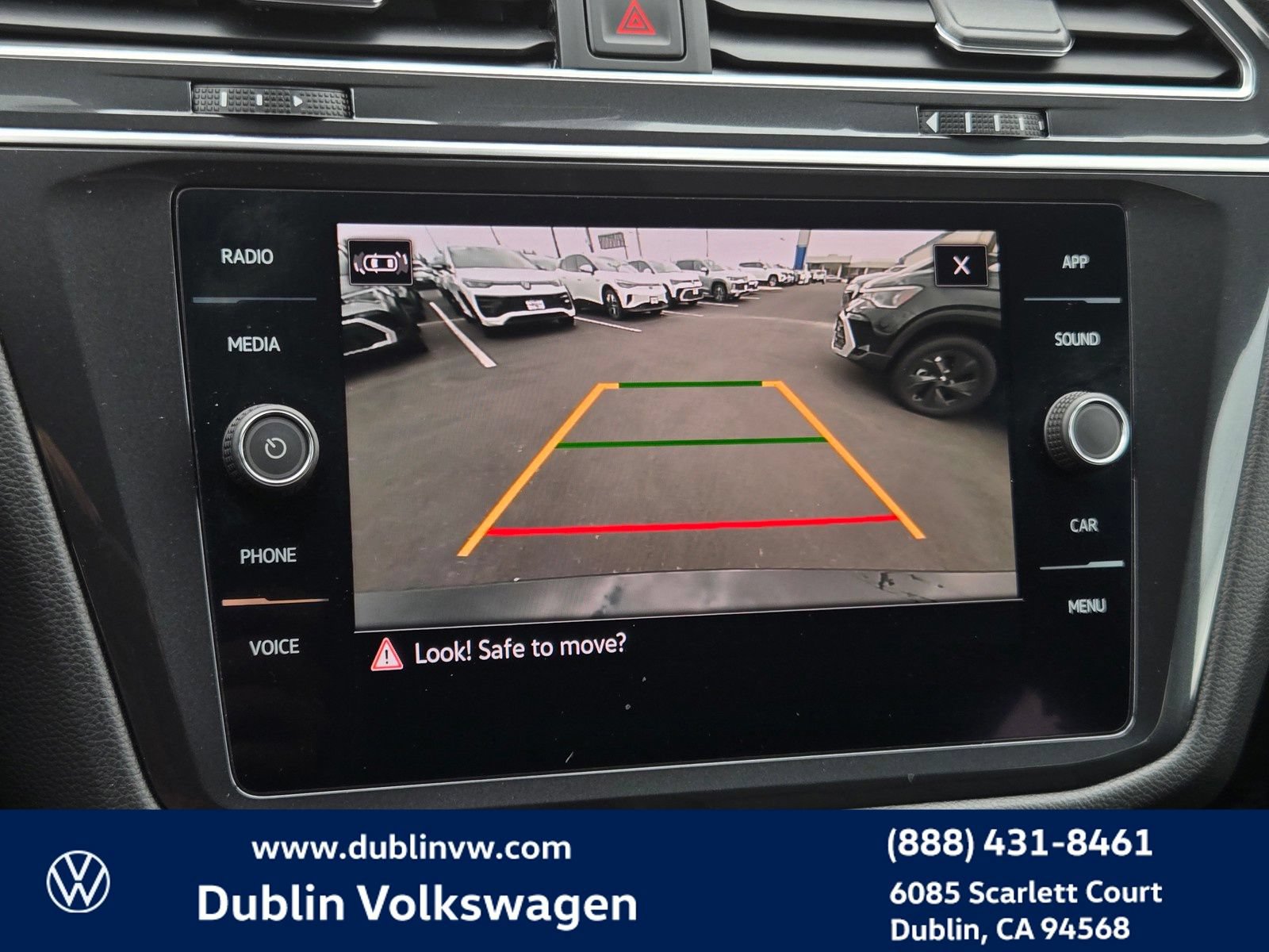 Used 2022 Volkswagen Tiguan SE R-Line FWD image 16