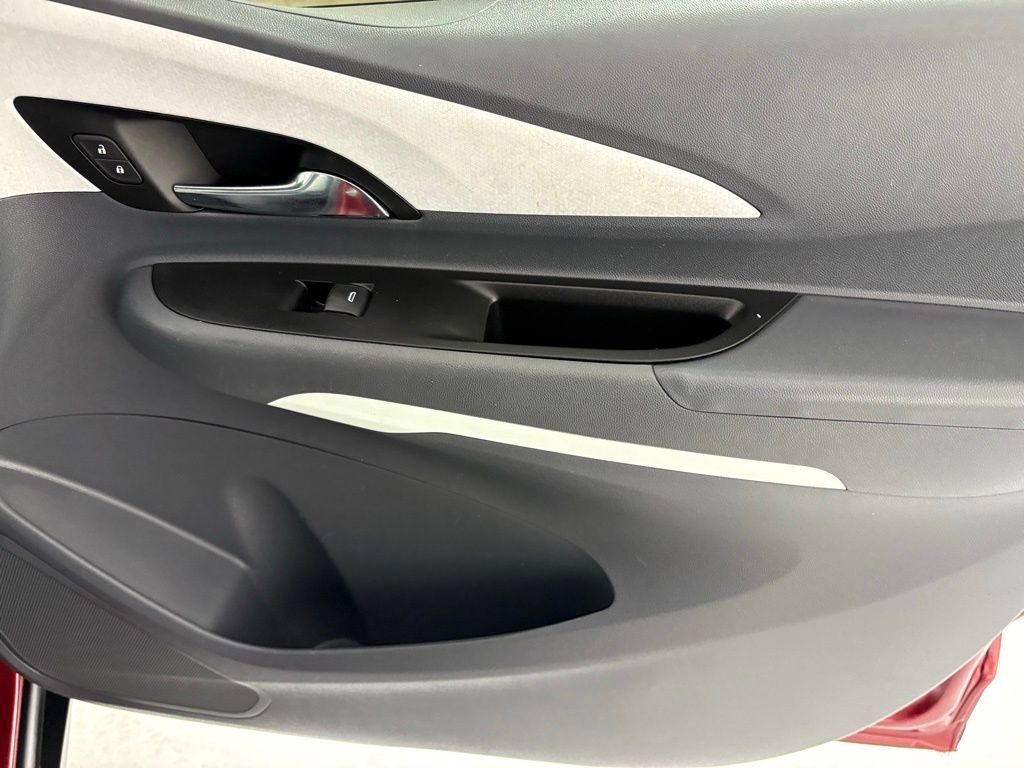 Used 2021 Chevrolet Bolt LT image 43