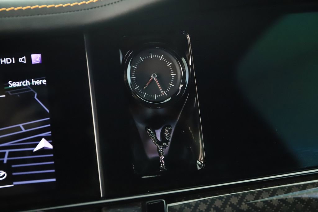 Used 2025 Rolls-Royce Cullinan Black Badge image 27