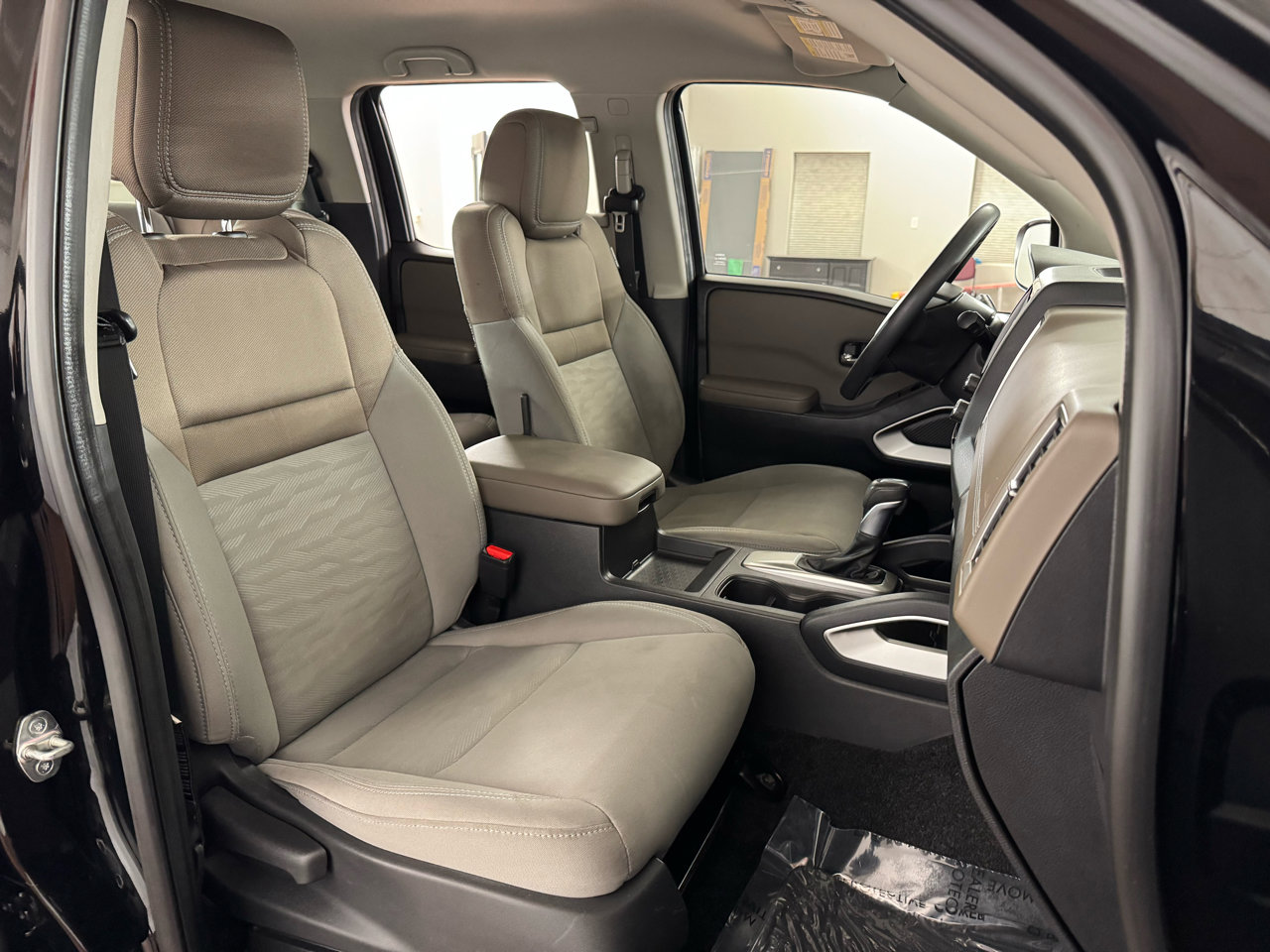 Used 2022 Nissan Frontier SV w/ Technology Package image 36