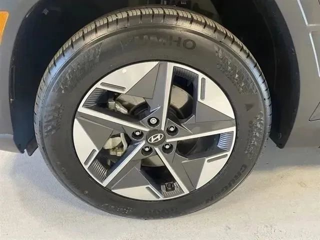 Used 2025 Hyundai Tucson SEL AWD/4WD image 39