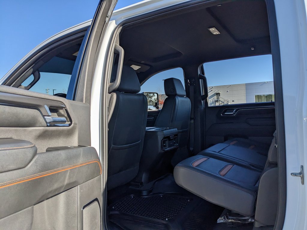 Used 2024 GMC Sierra 2500 AT4 image 41