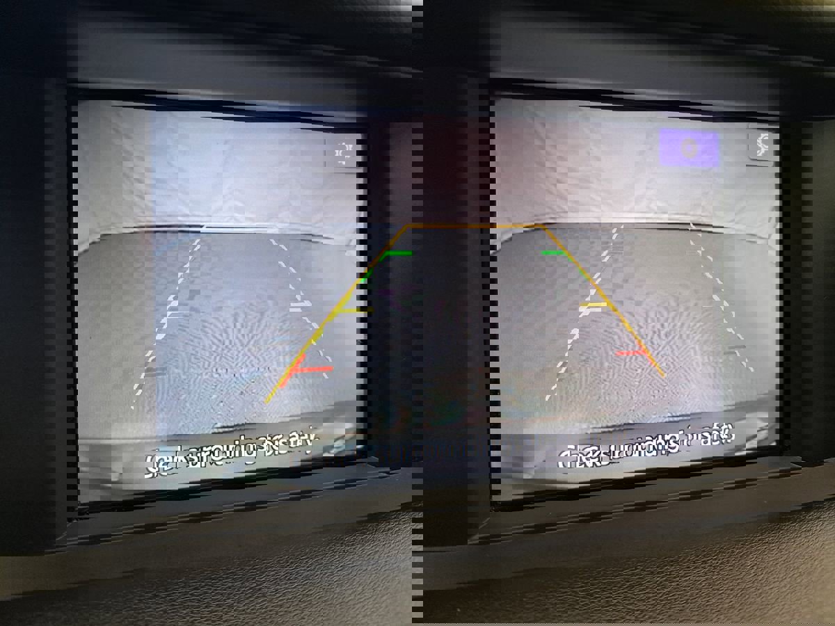 Used 2018 INFINITI QX30 AWD image 17