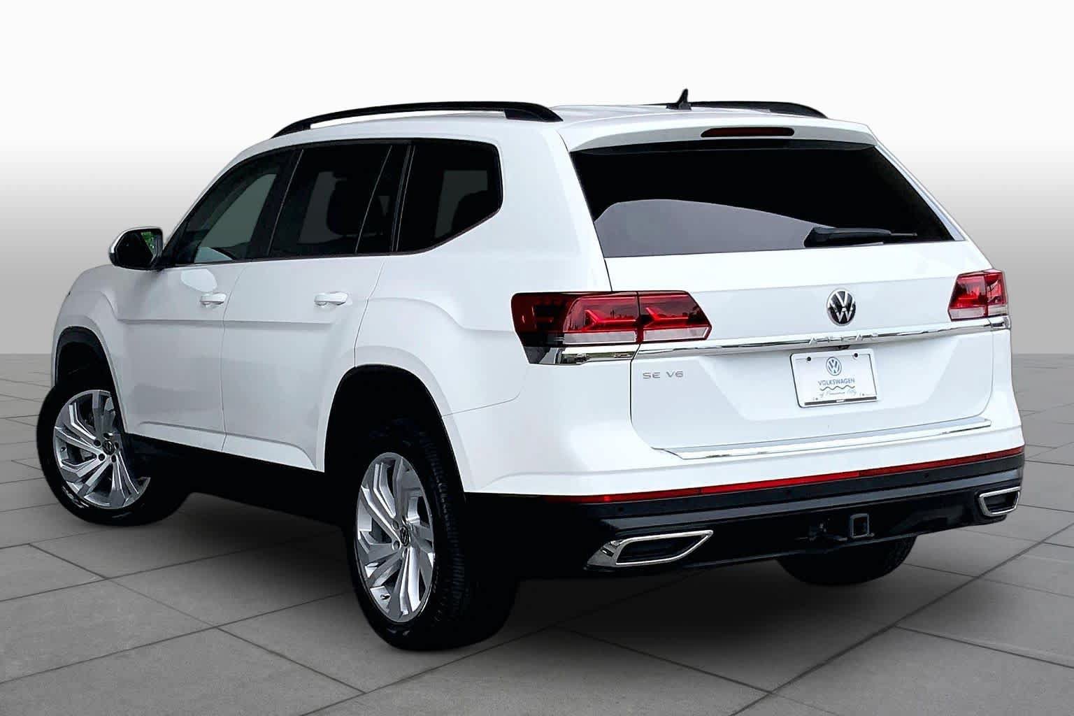 Used 2023 Volkswagen Atlas SE w/ Panoramic Sunroof Package FWD image 12