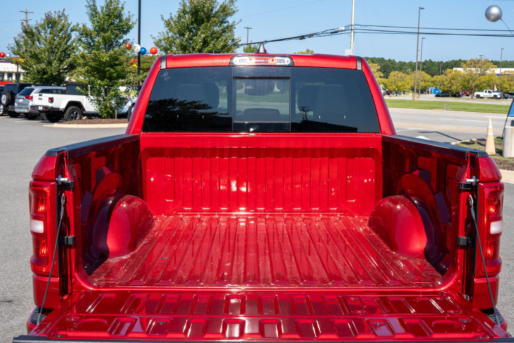 New 2026 RAM 1500 Laramie AWD/4WD image 9